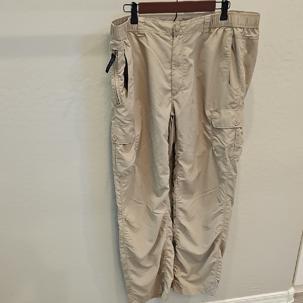 The North Face Men's Tan Cargo Pants
